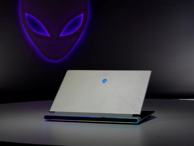 alienware外星人笔记本电脑