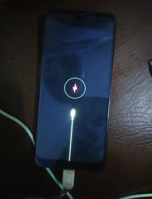 苹果手机充不进电是什么原因