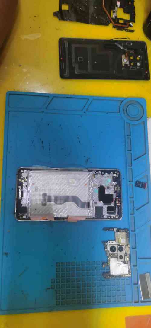 手机进水摄像头有水雾怎么办