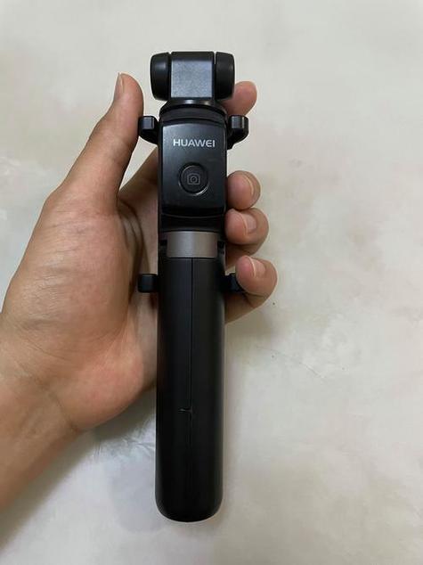 自拍杆怎么连接手机才可以用