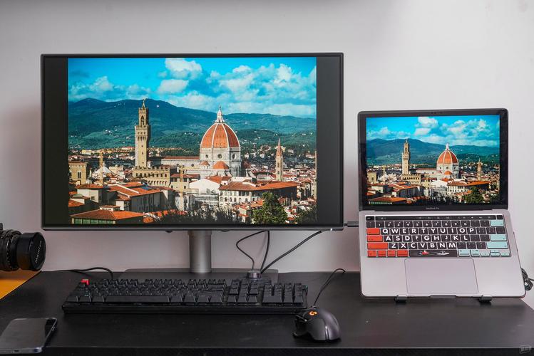 笔记本电脑可以当显示器吗