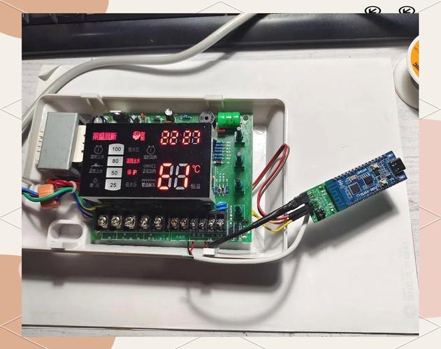 太阳能热水器微电脑测控仪