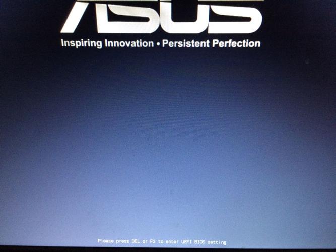 电脑开机显示主板logo