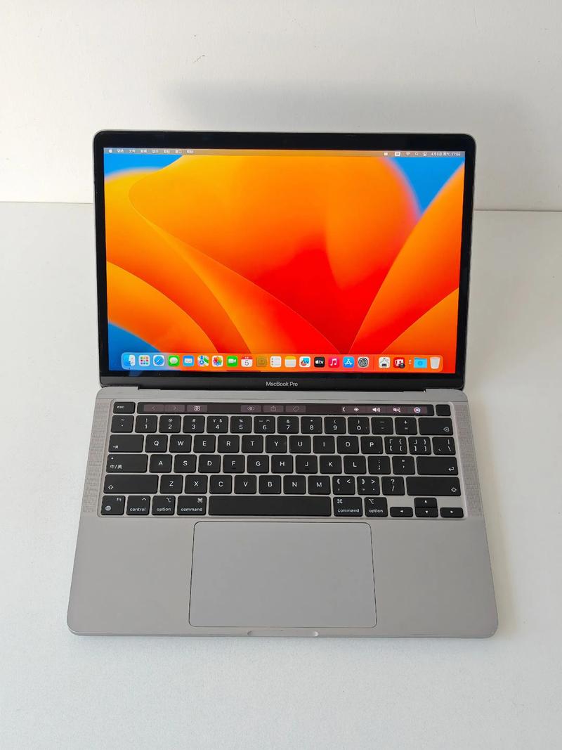 苹果笔记本在哪里看型号