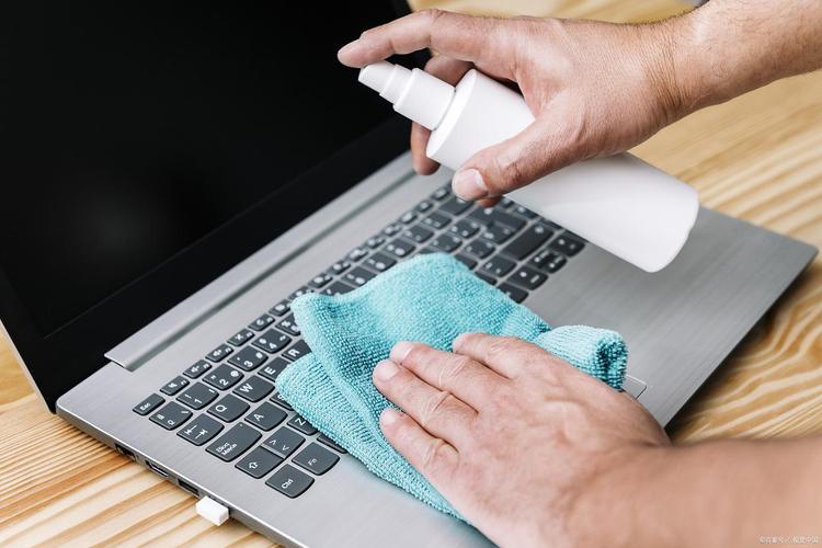 电脑屏幕可以用酒精擦拭吗