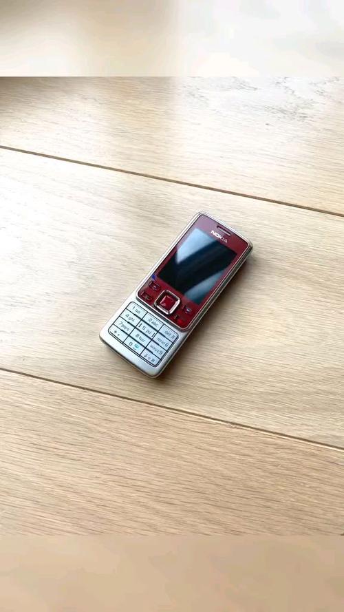 诺基亚6300手机图片