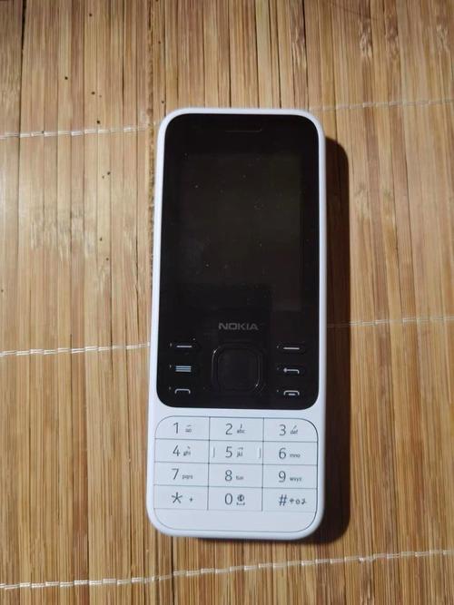 诺基亚6300手机图片