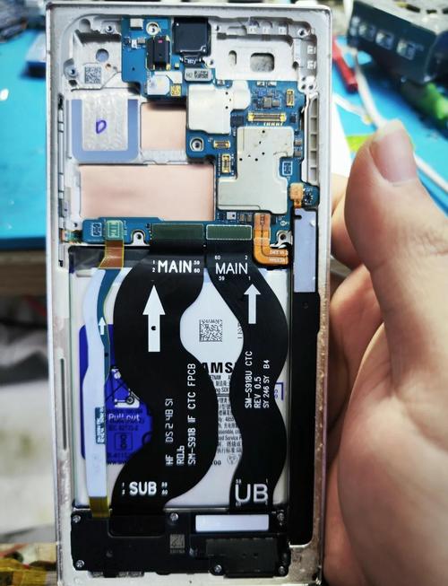 手机主板坏了还能开机吗