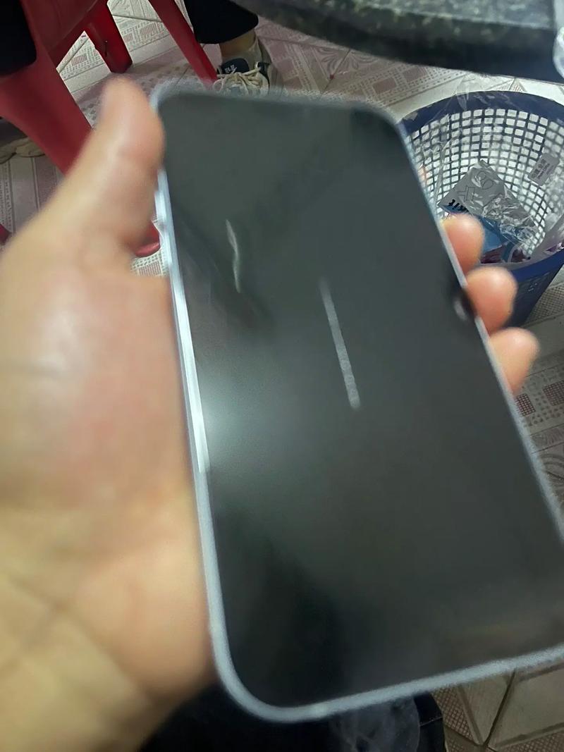 手机屏幕有划痕怎么处理