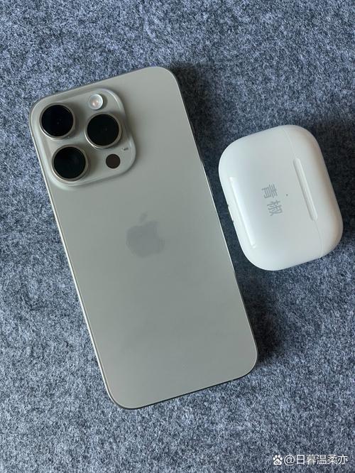 苹果手机黑屏但是有声音