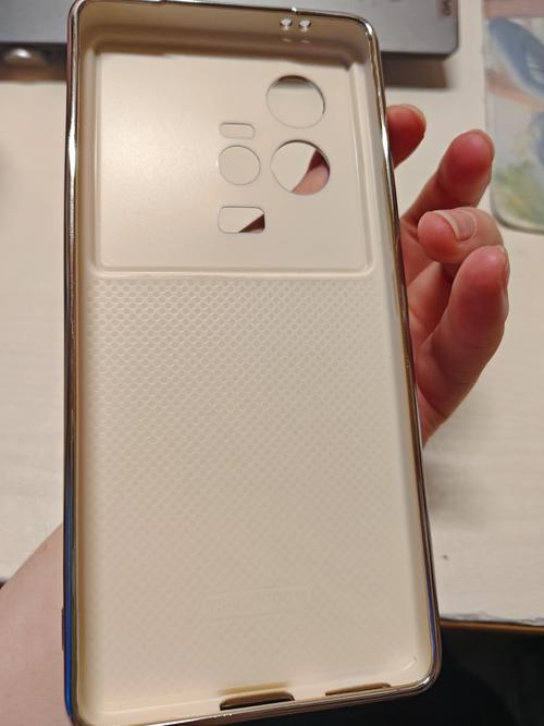 手机硬壳好还是软壳好