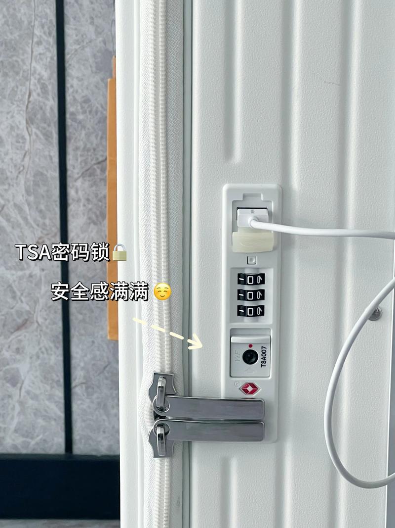 电脑可以放行李箱托运吗